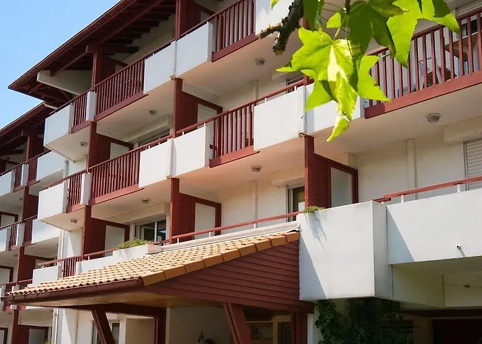 Pierre & Eguzki Apart Otel Saint-Jean-de-Luz