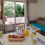 Pierre & Eguzki Lejlighedshotel