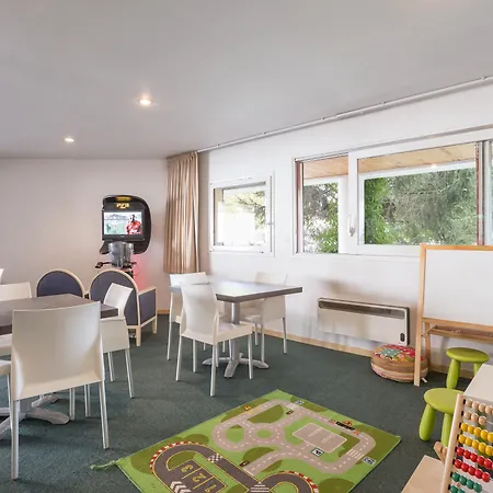 Pierre & Eguzki Aparthotel 3*