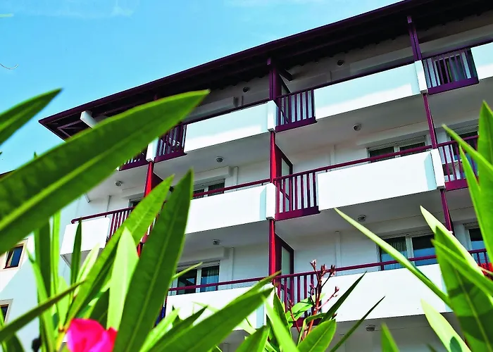 Pierre & Eguzki Saint-Jean-de-Luz