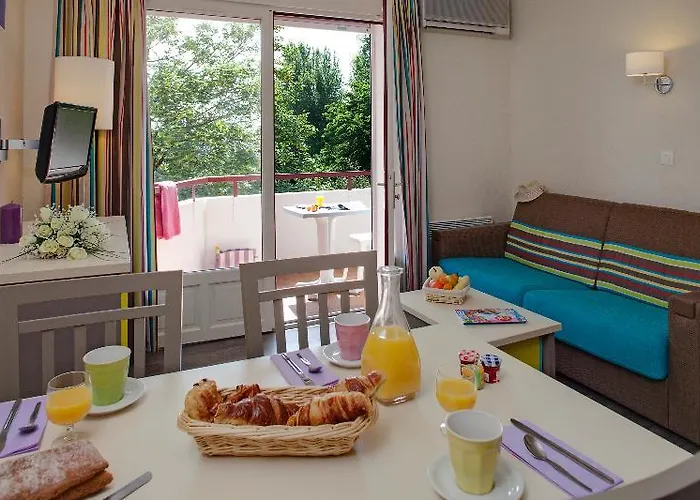 Pierre & Eguzki Lejlighedshotel